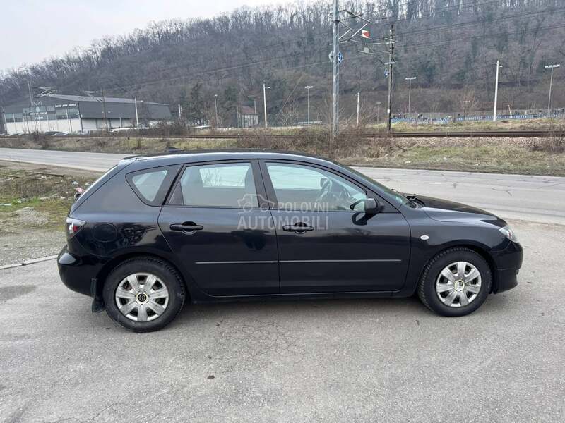 Mazda 3 1.6 B NOVA