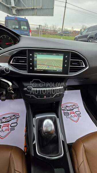 Peugeot 308 1560