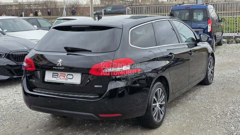 Peugeot 308 1560