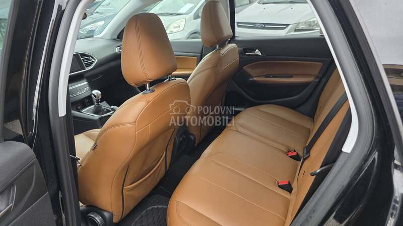 Peugeot 308 1560