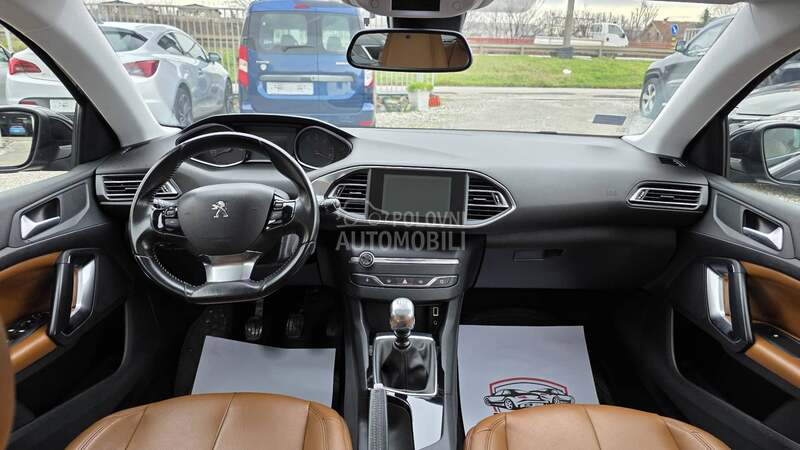 Peugeot 308 1560