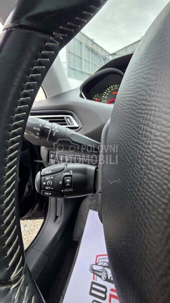 Peugeot 308 1560