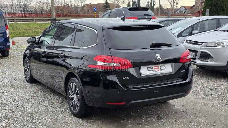 Peugeot 308 1560