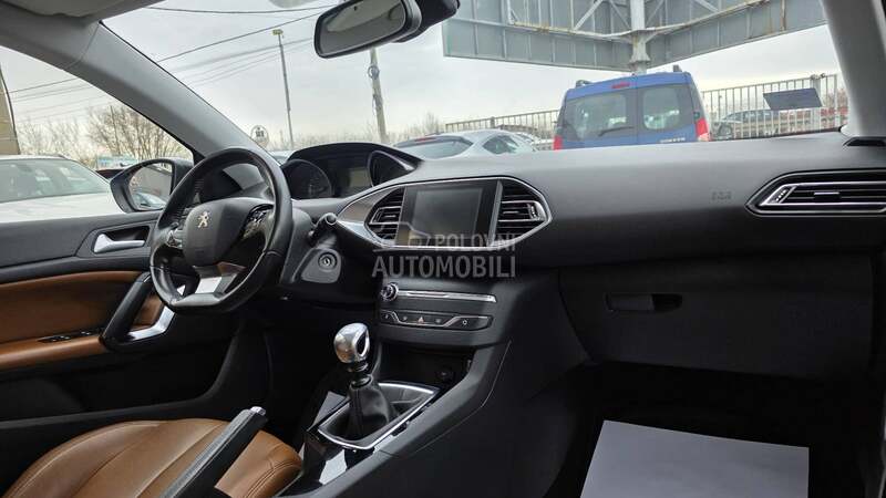 Peugeot 308 1560