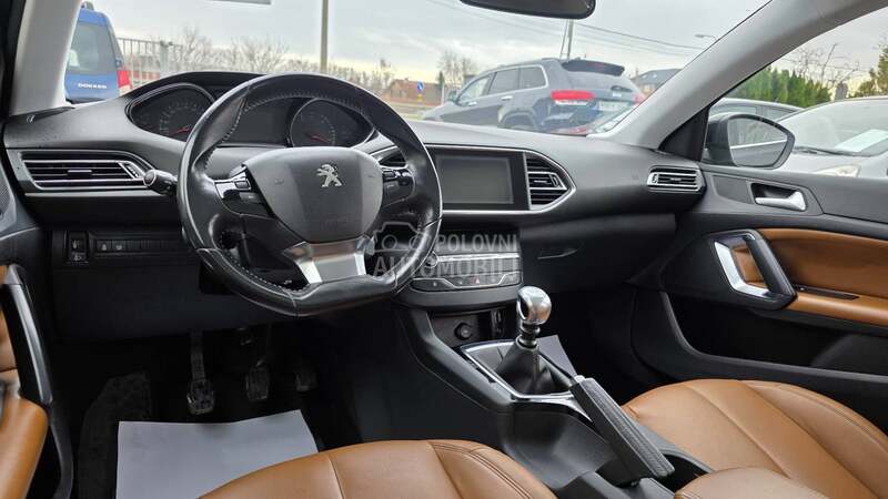 Peugeot 308 1560