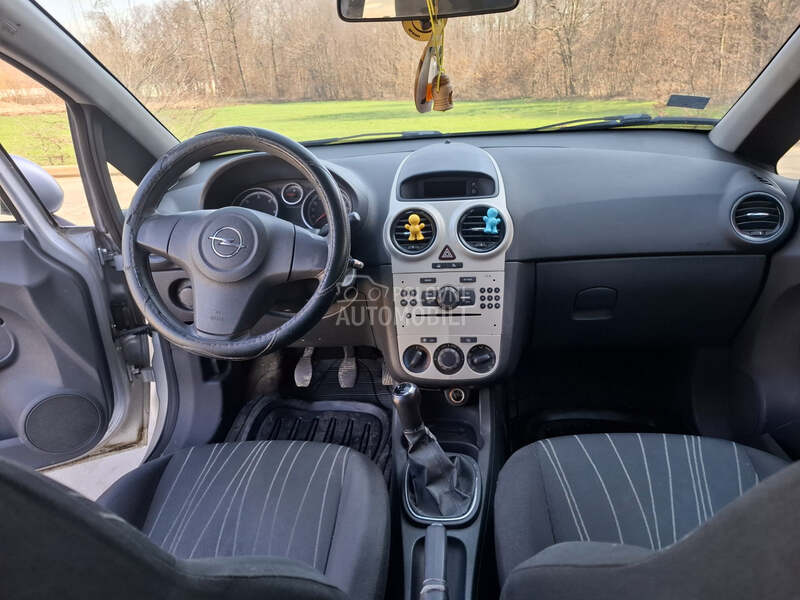 Opel Corsa D 