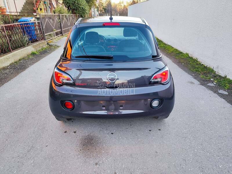 Opel Adam 