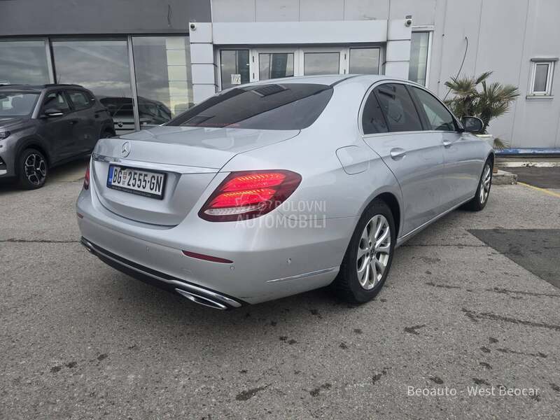 Mercedes Benz E 220 E220D 4MATIC