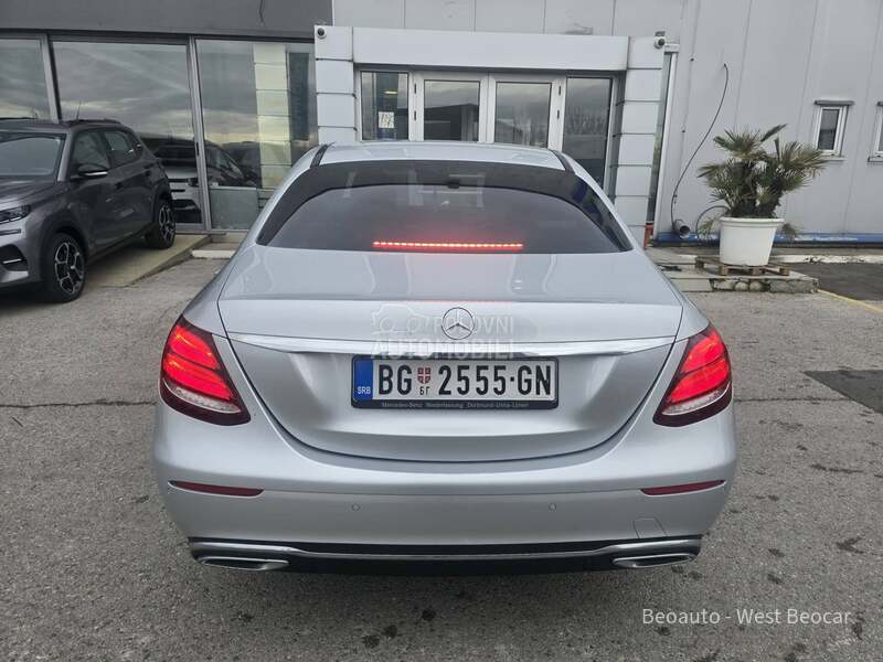 Mercedes Benz E 220 E220D 4MATIC