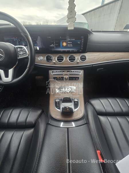Mercedes Benz E 220 E220D 4MATIC