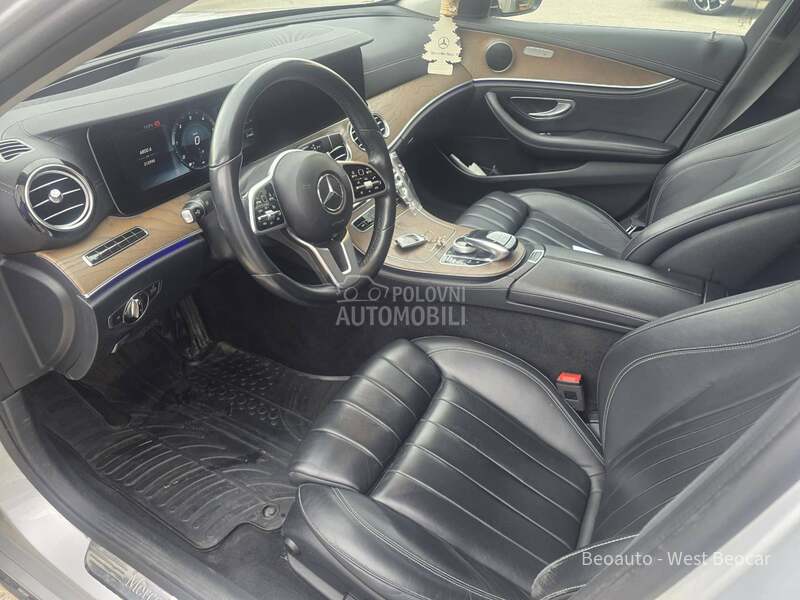 Mercedes Benz E 220 E220D 4MATIC