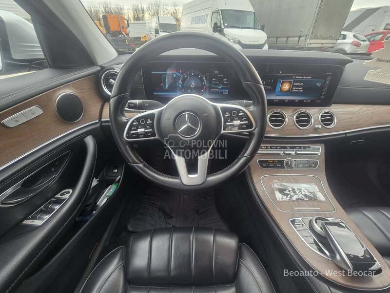 Mercedes Benz E 220 E220D 4MATIC