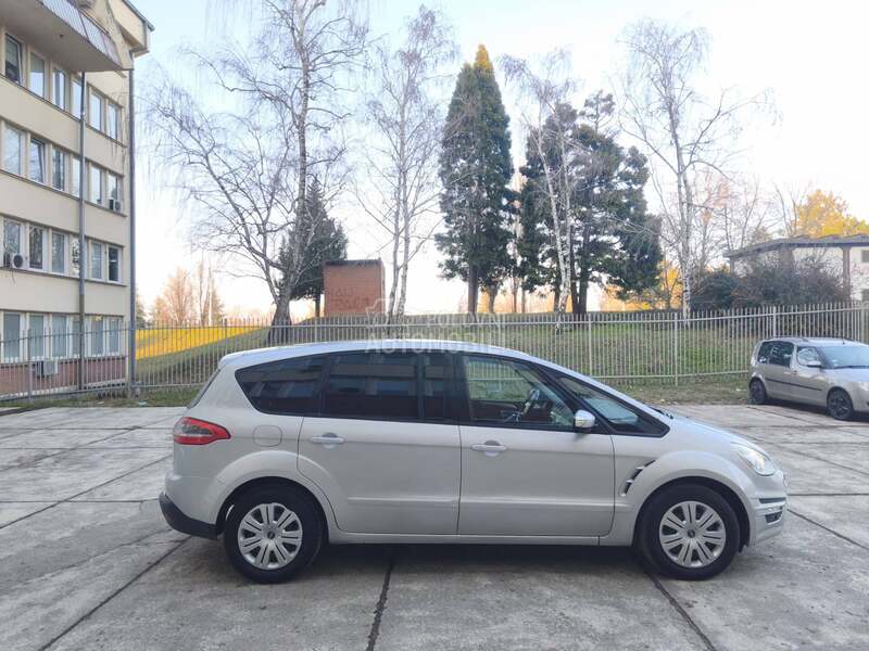 Ford S-Max 