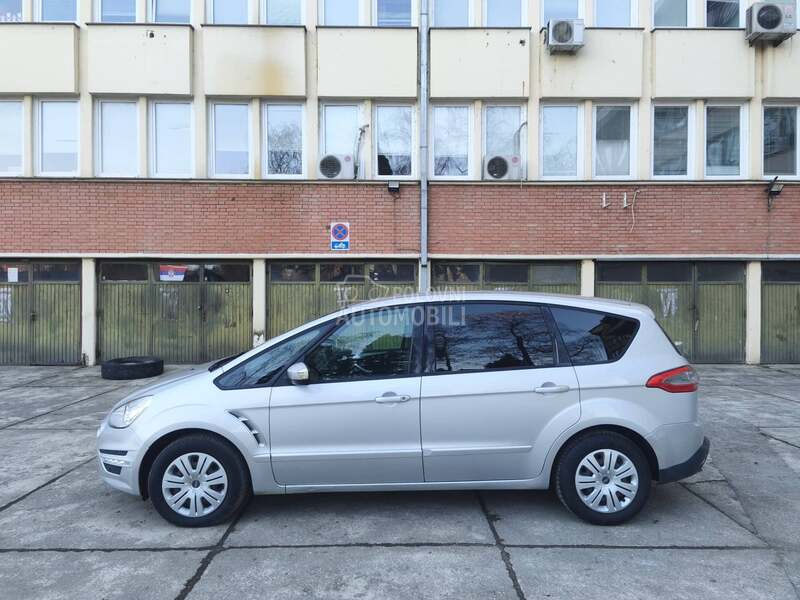 Ford S-Max 