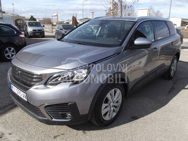 Peugeot 5008 1.5 HDI NA.VI NOV