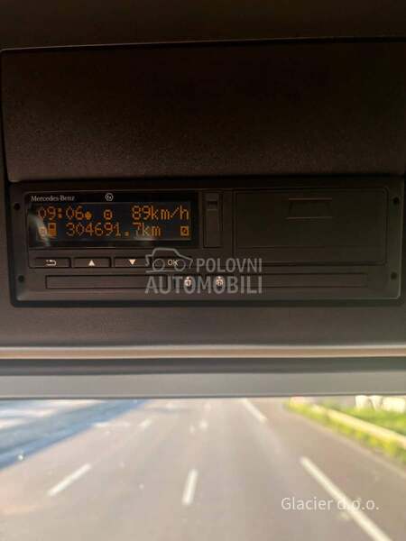 Mercedes Benz 1848 BIG SPACE