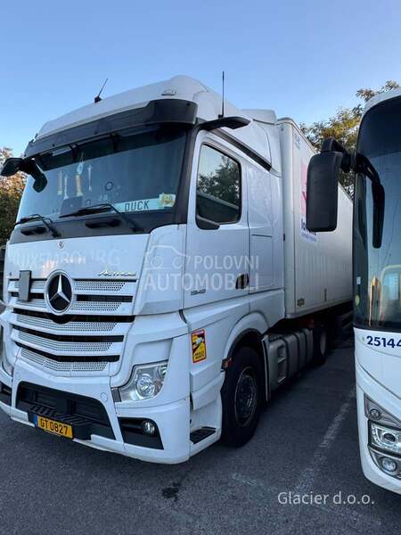 Mercedes Benz 1848 BIG SPACE