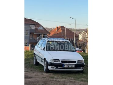 Opel Astra F 1.7