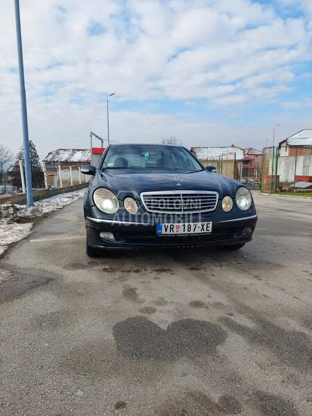 Mercedes Benz E 320 