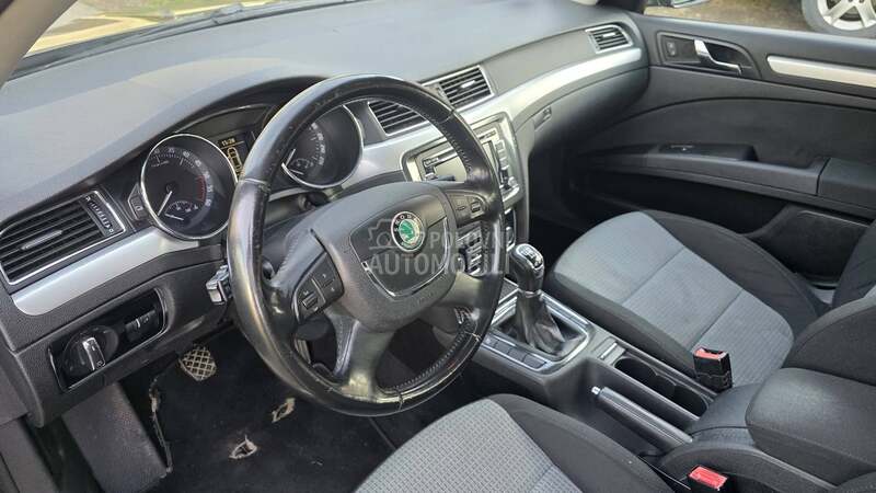 Škoda Superb 