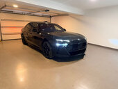 BMW 740 BMW 740 M Black TV