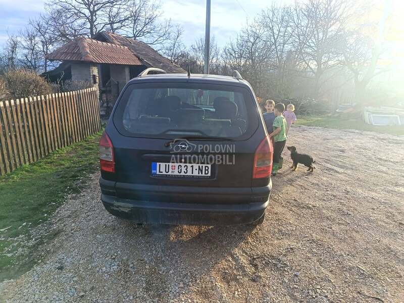 Opel Zafira 