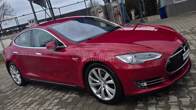 Tesla Model S S85D - 4x4 - MCU2