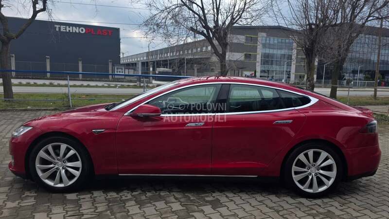 Tesla Model S S85D - 4x4 - MCU2