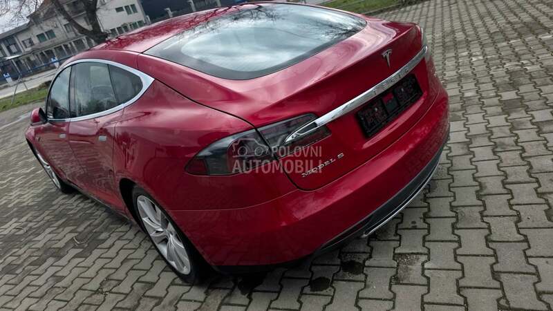 Tesla Model S S85D - 4x4 - MCU2