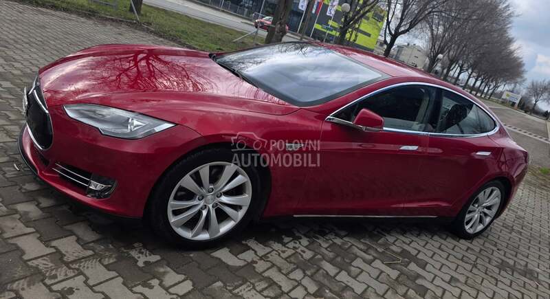 Tesla Model S S85D - 4x4 - MCU2