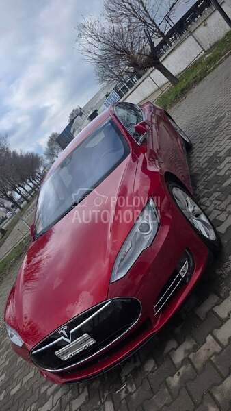 Tesla Model S S85D - 4x4 - MCU2