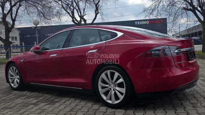 Tesla Model S S85D - 4x4 - MCU2