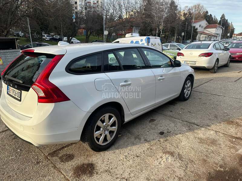 Volvo V60 