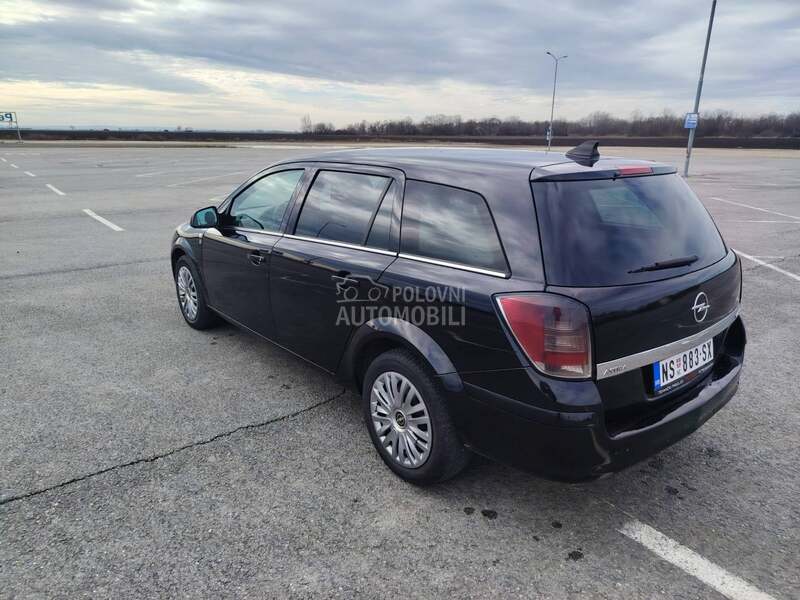 Opel Astra H 111