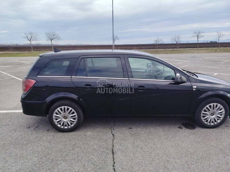 Opel Astra H 111