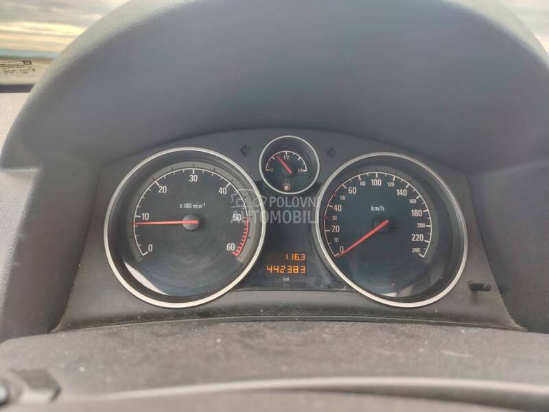 Opel Astra H 111