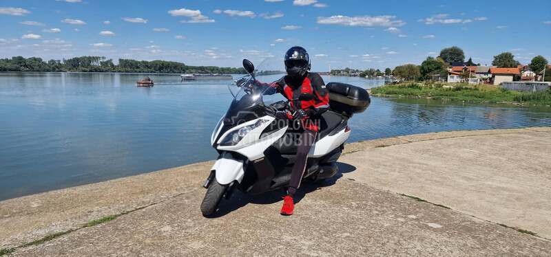 Kymco Downtown 300i