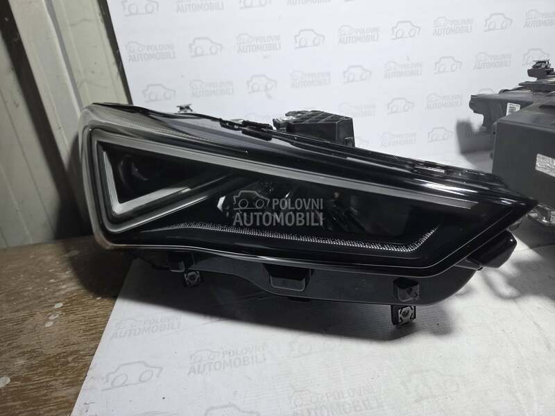 LEON 5FB LED FAR FACELIFT