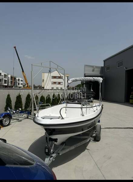 Manta Ray 420,honda 40ks,prikolica