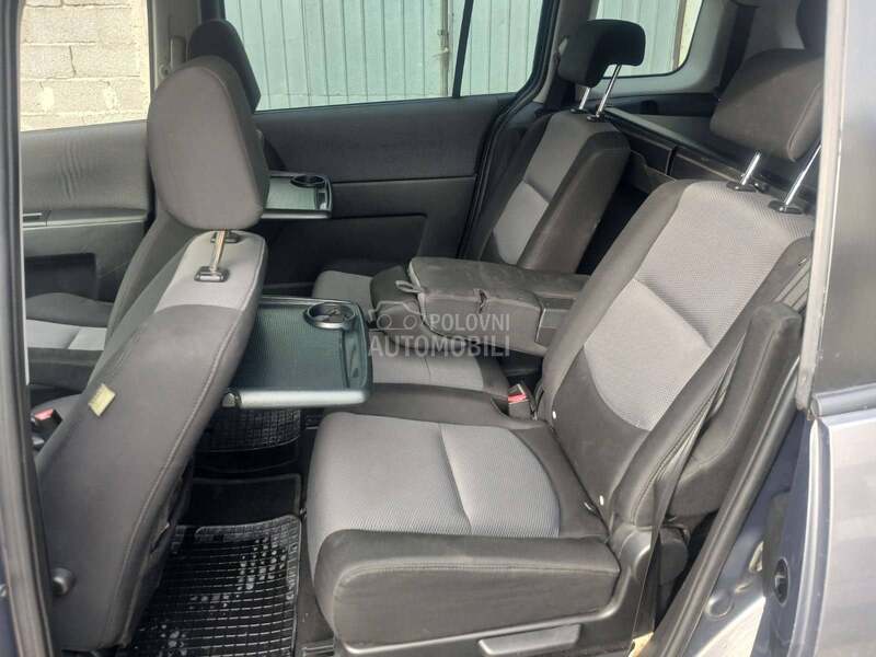Mazda 5 