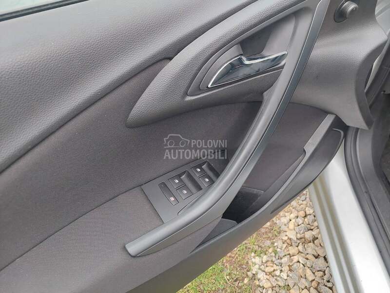 Opel Astra J 1.6cdti