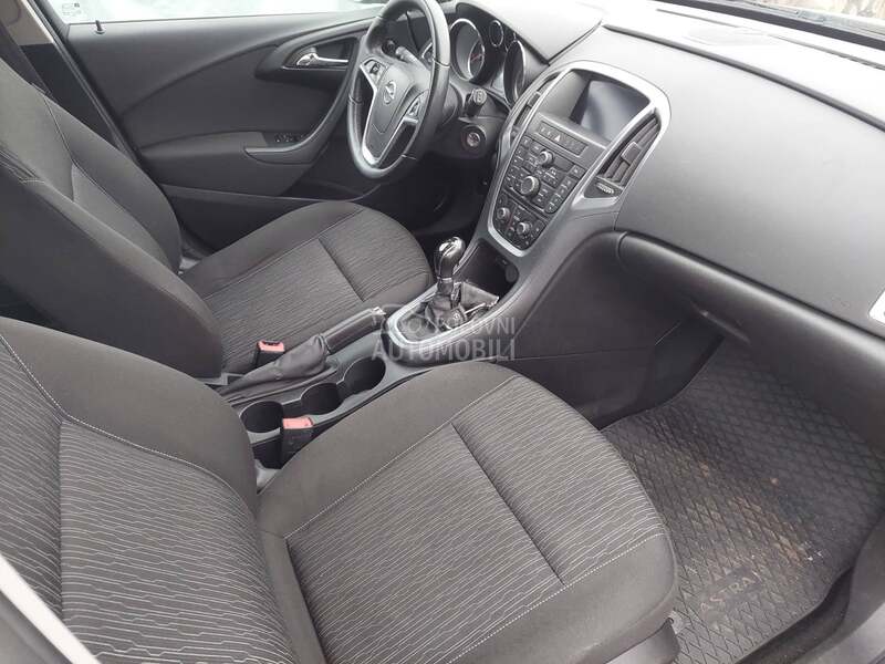 Opel Astra J 1.6cdti