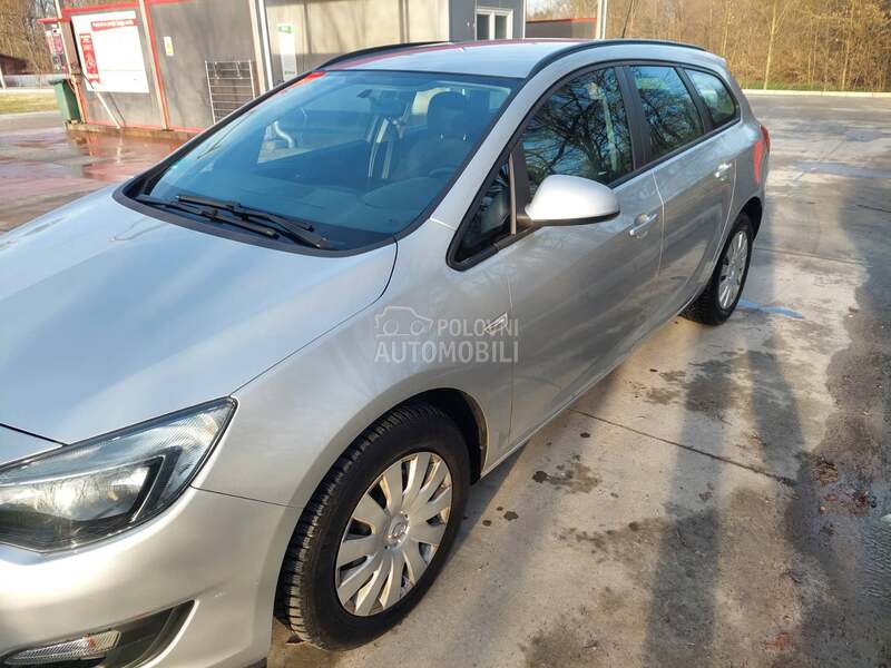 Opel Astra J 1.6cdti