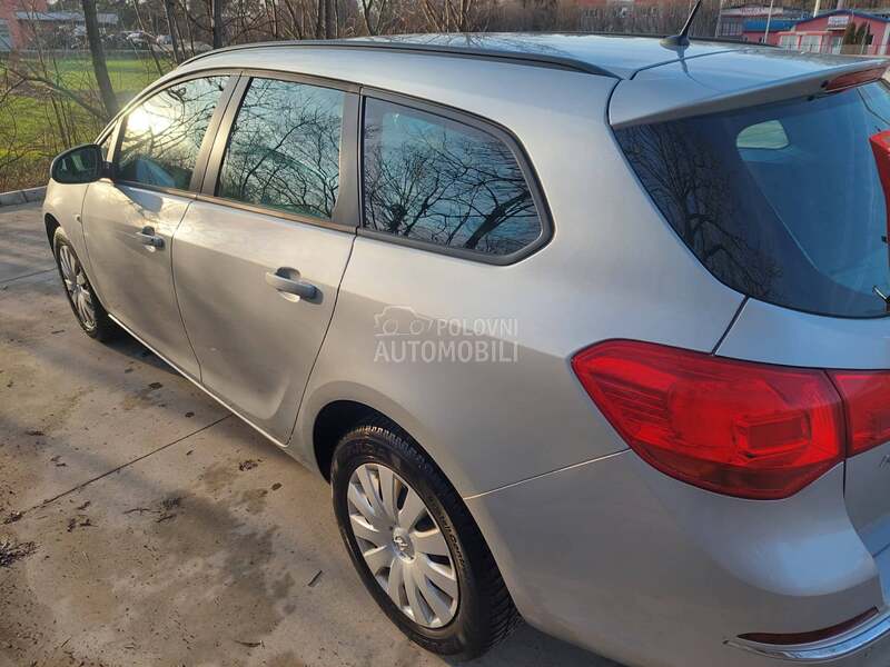 Opel Astra J 1.6cdti