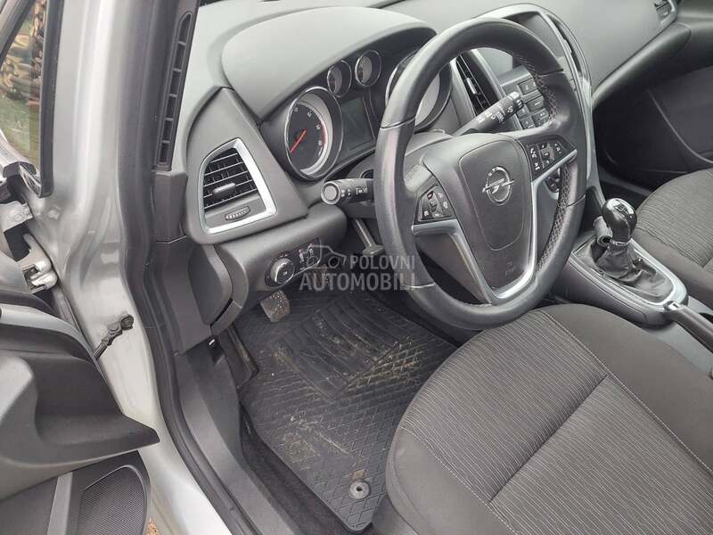 Opel Astra J 1.6cdti