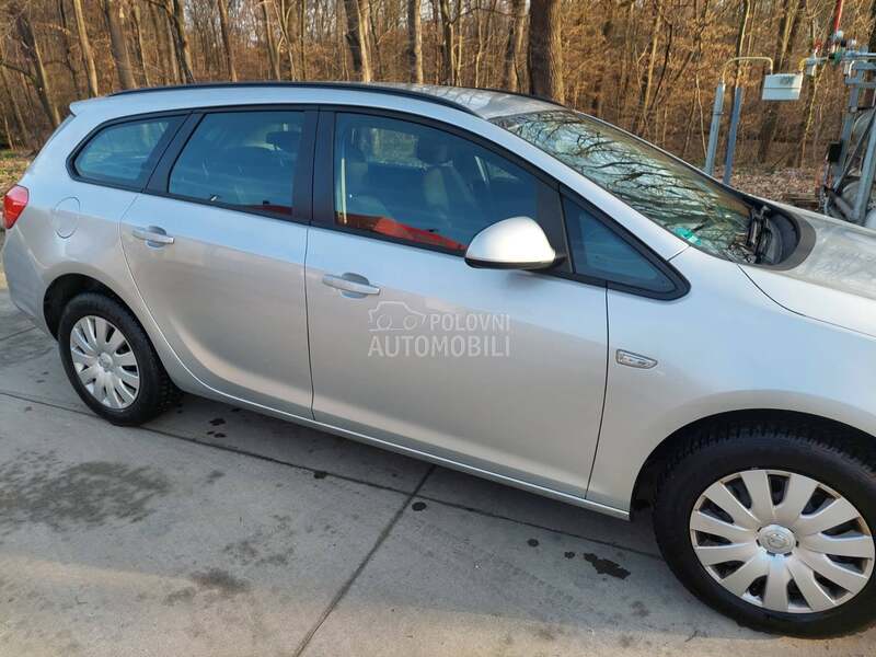 Opel Astra J 1.6cdti