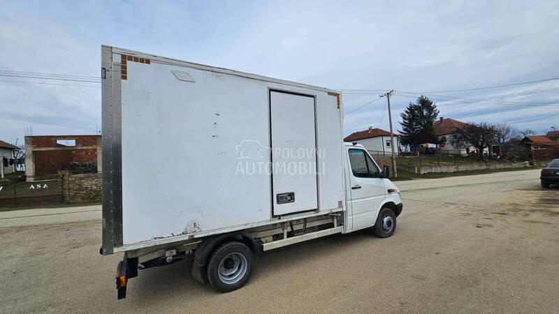 Mercedes Benz Sprinter