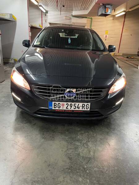 Volvo V60 