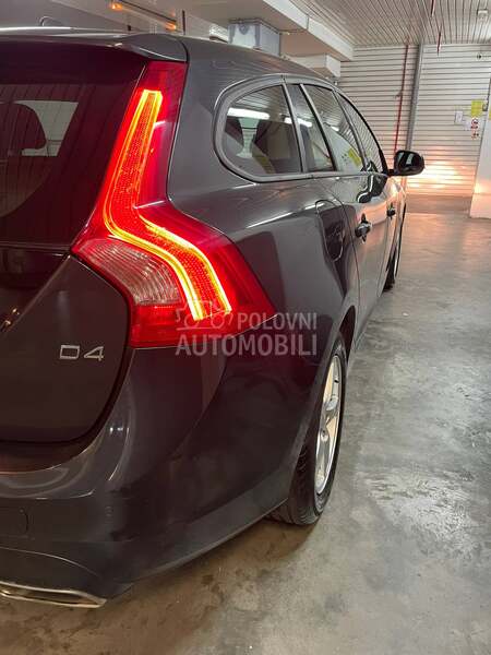Volvo V60 