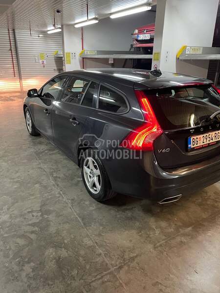 Volvo V60 